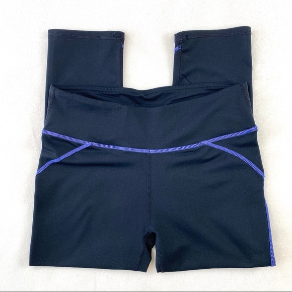 Fabletics Lima PowerHold Capri - Picture 6 of 8